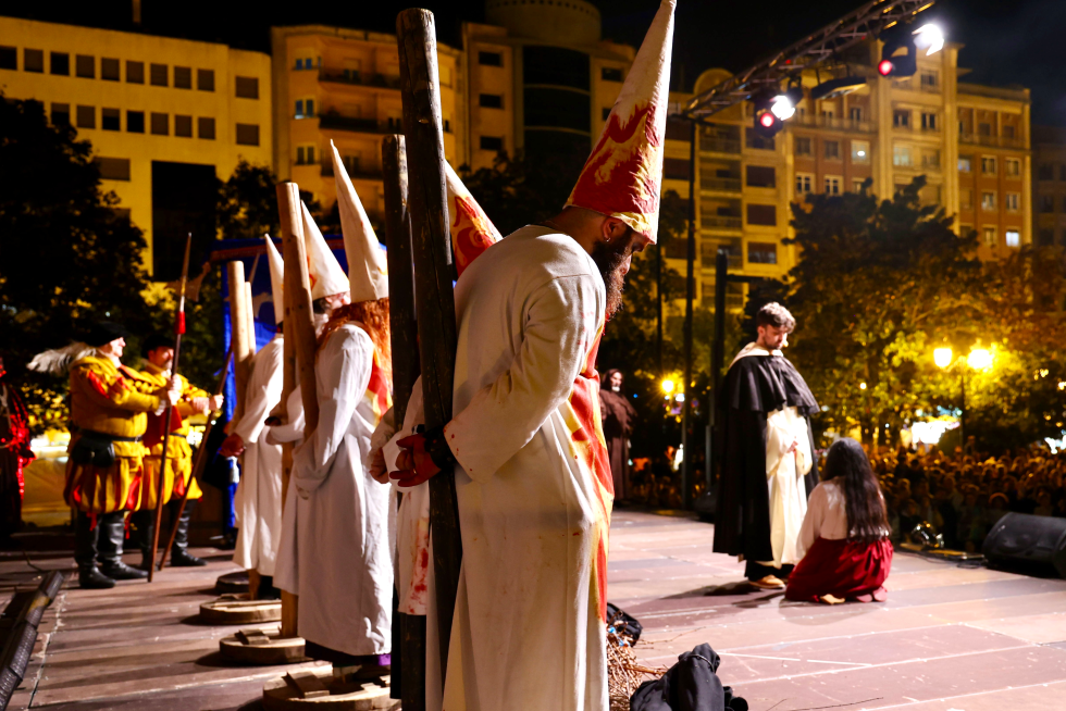 Recreación del Auto de Fé de las Brujas de Zugarramurdi en Logroño. En el Free Tour de las Brujas en Logroño lo explicamos.